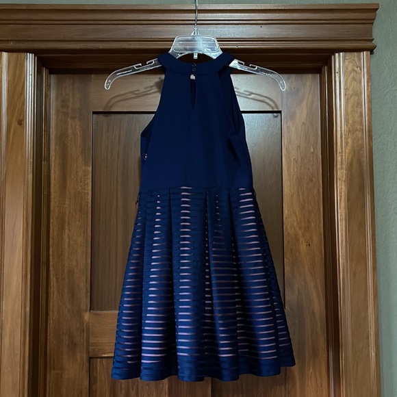 Girls dress size 10 - Picture 3 of 6